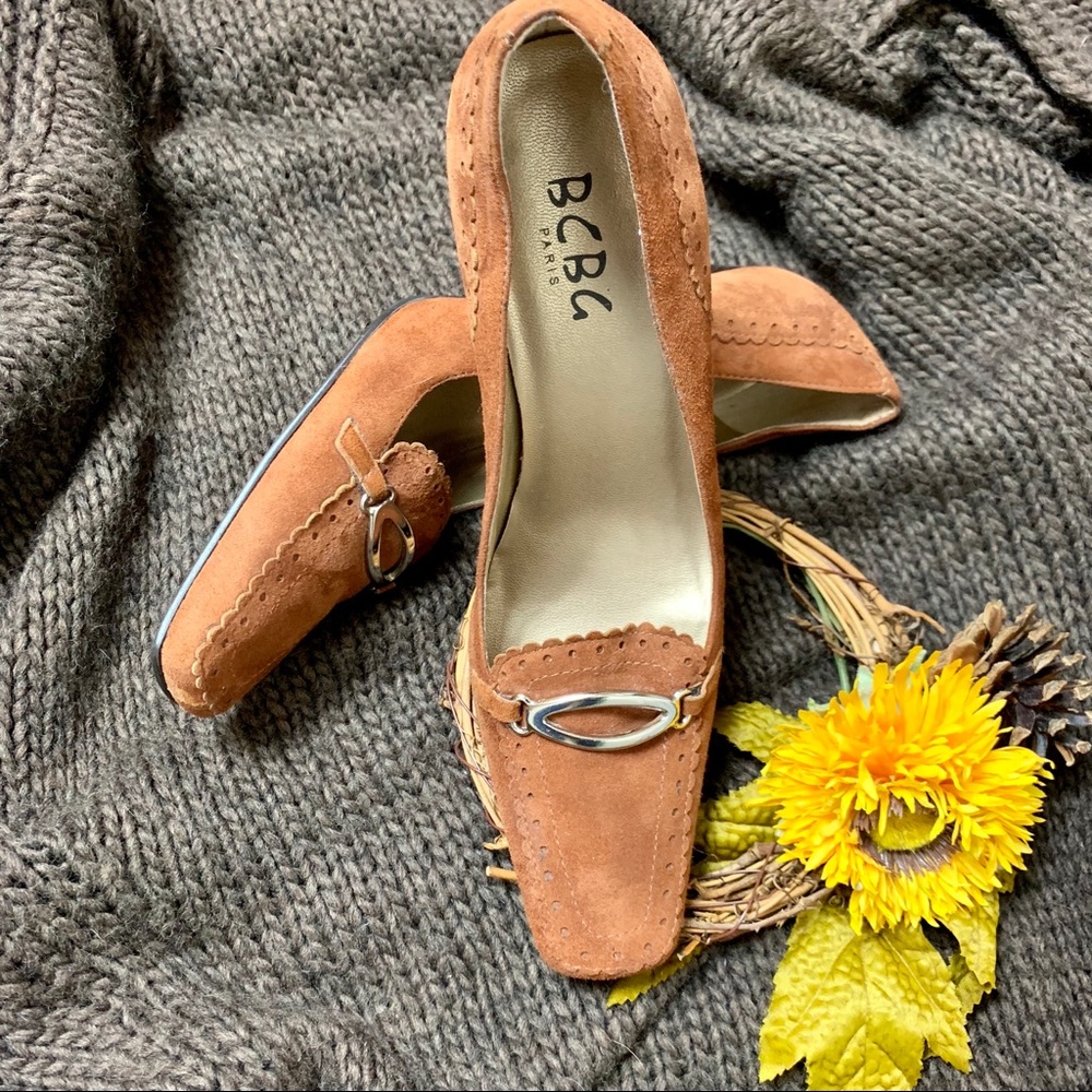 BCBG Suede Loafer Heels NWOB, SZ 7